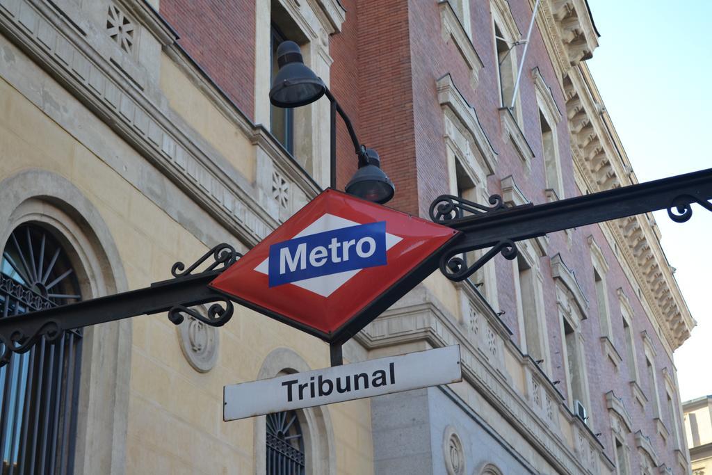 Hostal Meyra Madrid Eksteriør billede