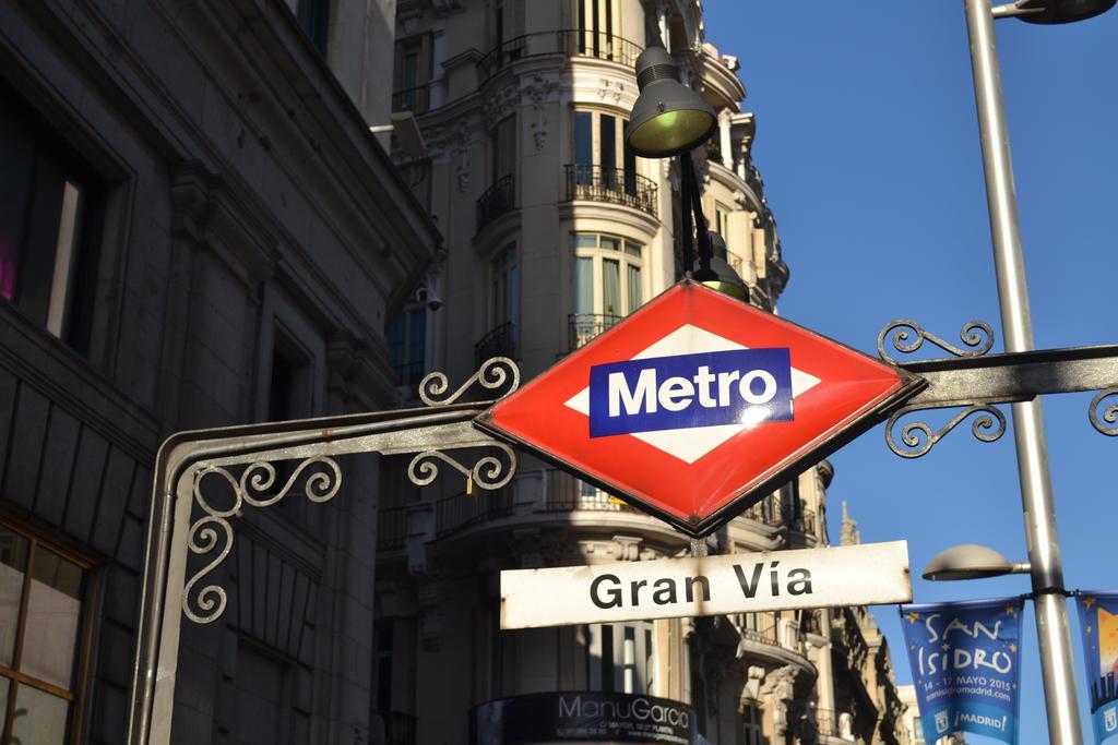 Hostal Meyra Madrid Eksteriør billede
