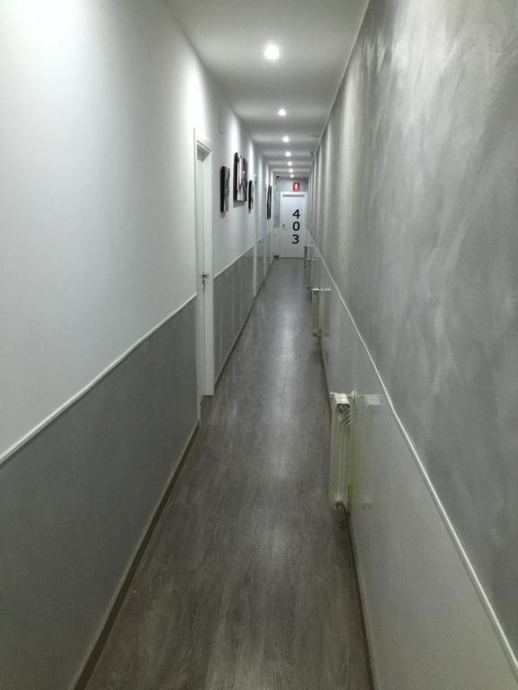 Hostal Meyra Madrid Eksteriør billede