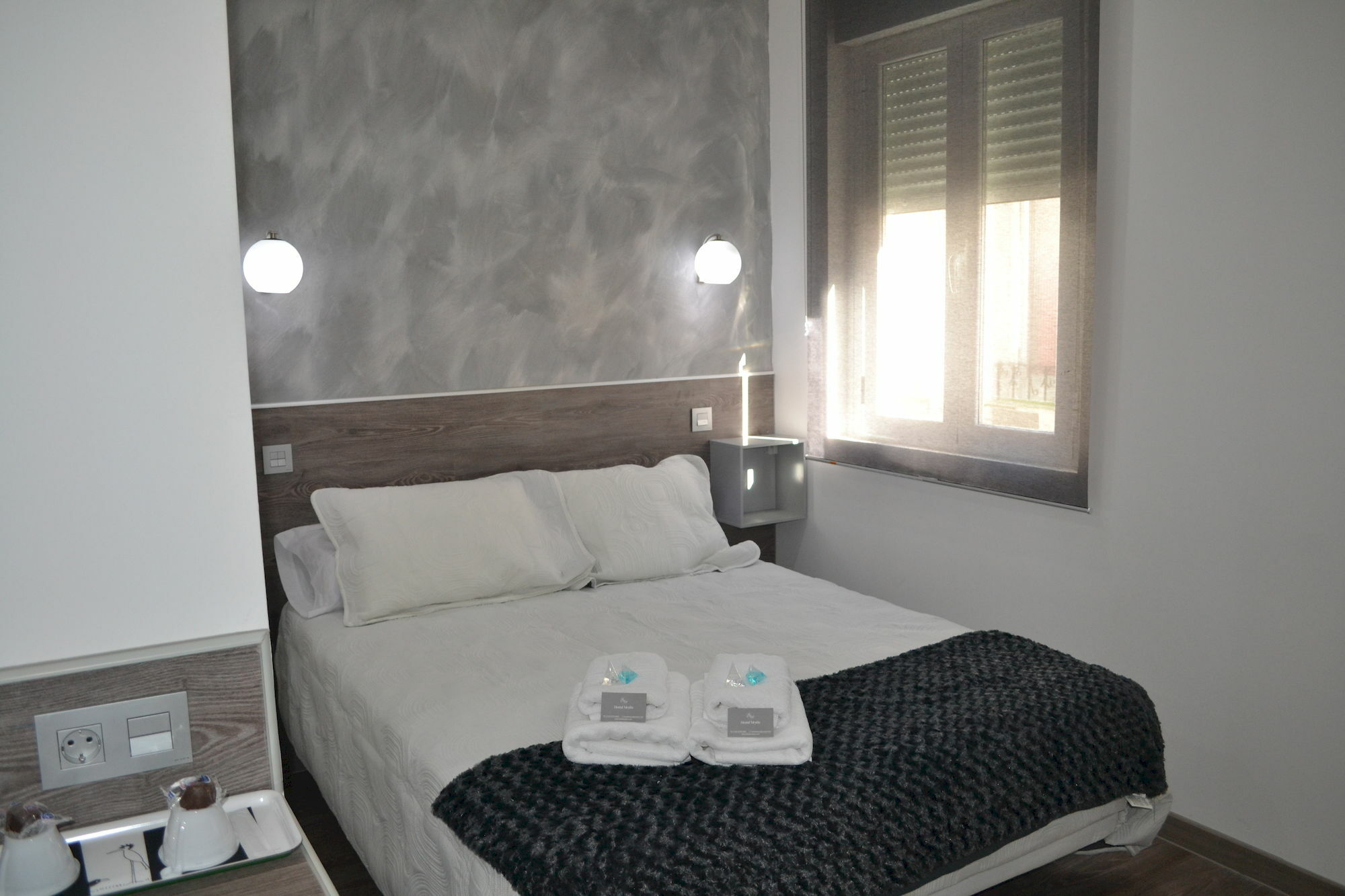 Hostal Meyra Madrid Eksteriør billede