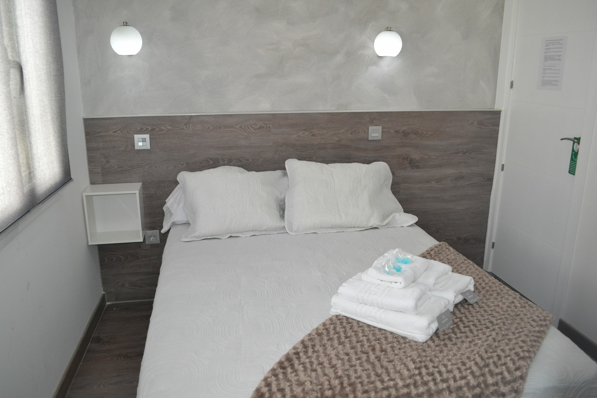 Hostal Meyra Madrid Eksteriør billede